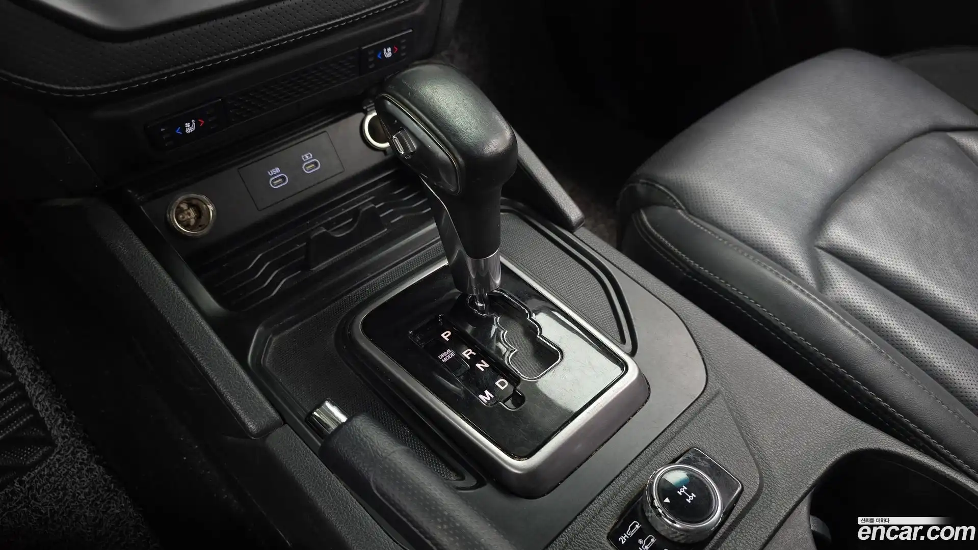 Rexton KG Mobility 2023.8-INNER-009