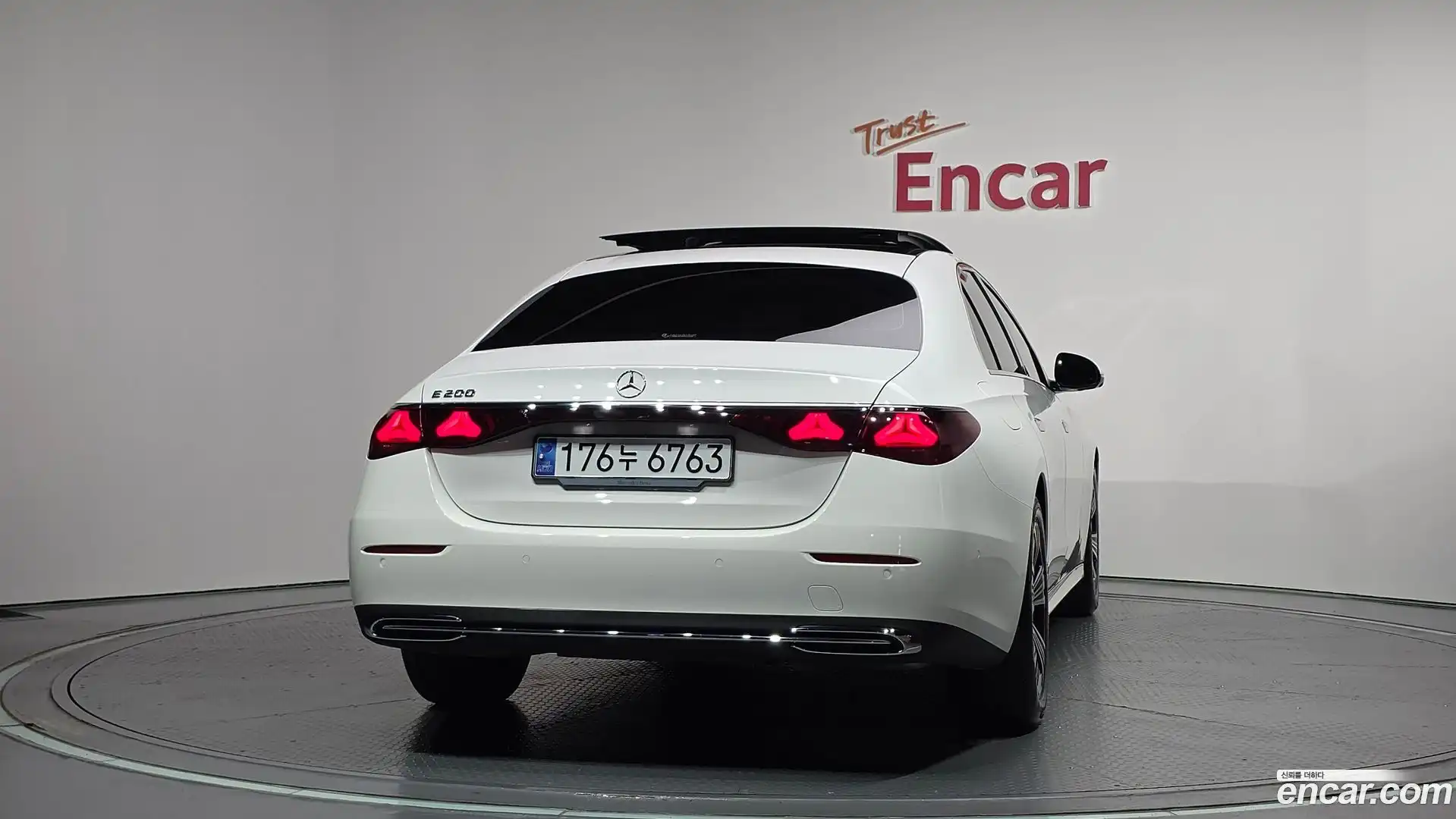 E-Class Mercedes-Benz 2024.11-OUTER-004