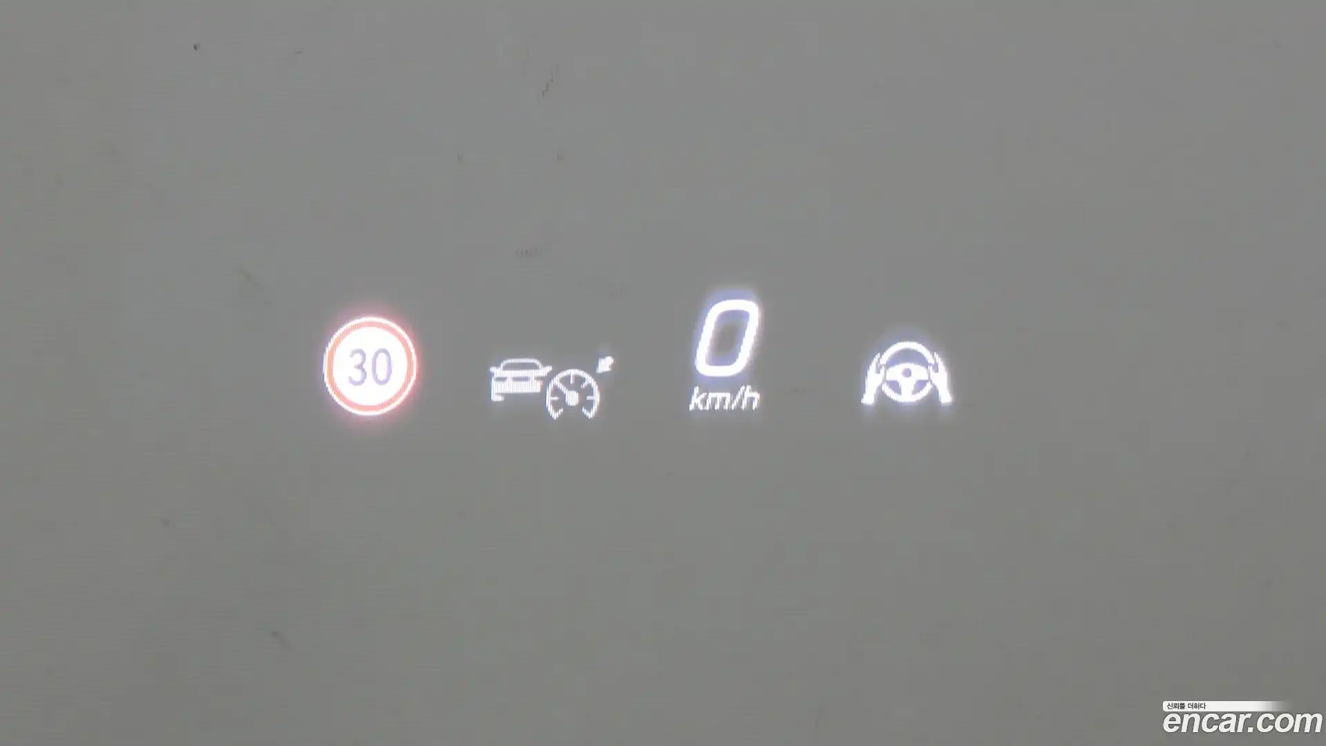 E-Class Mercedes-Benz 2024.11-OPTION-021