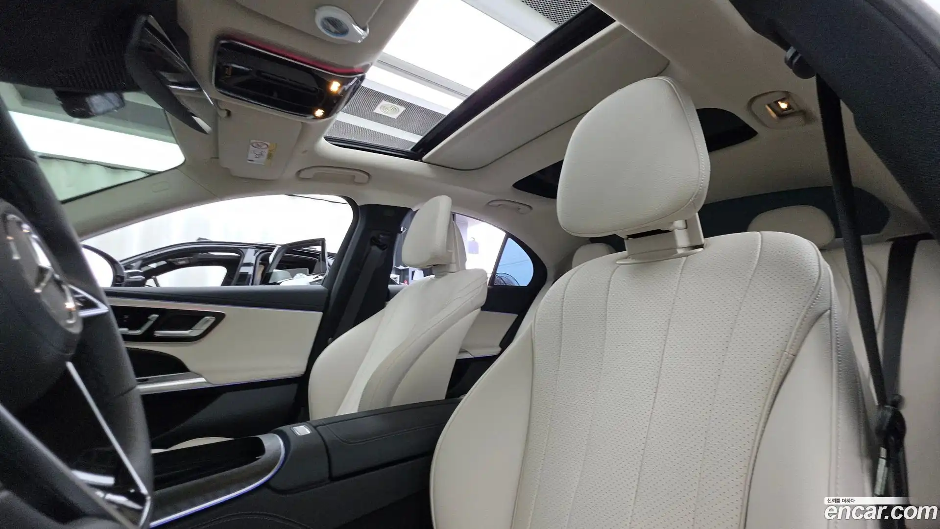 E-Class Mercedes-Benz 2024.11-OPTION-022