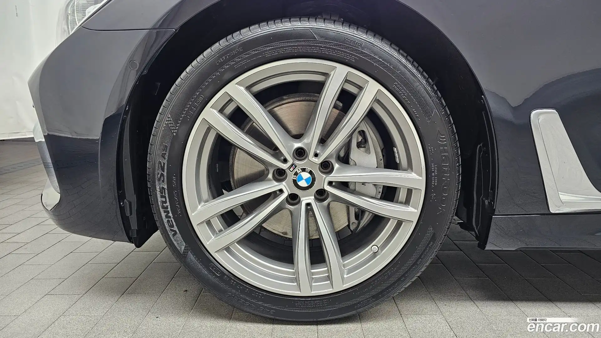 7-Series BMW 2017.7-OUTER-005