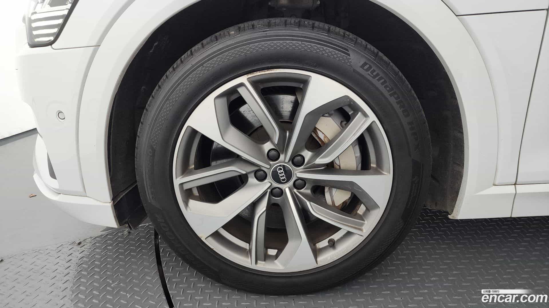 e-tron Audi 2021.10-OUTER-005