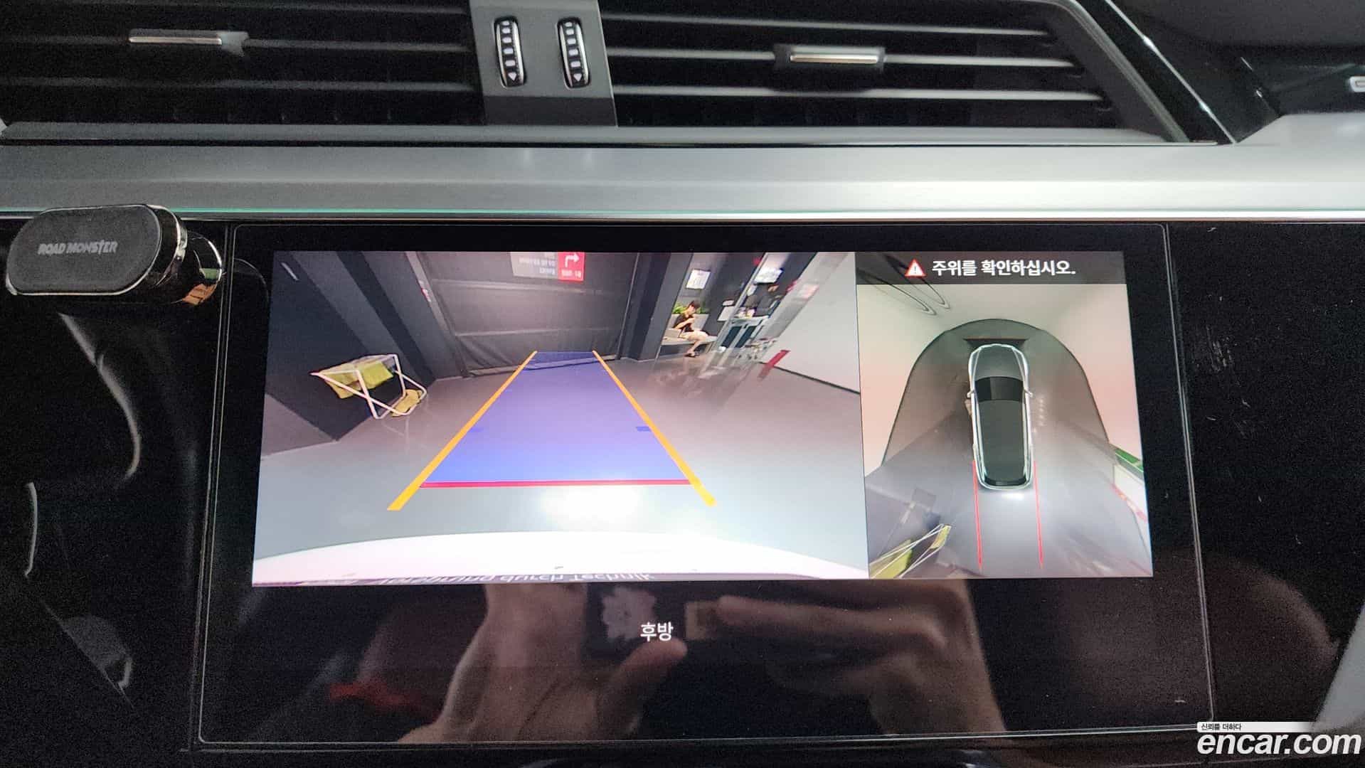e-tron Audi 2021.10-OPTION-018