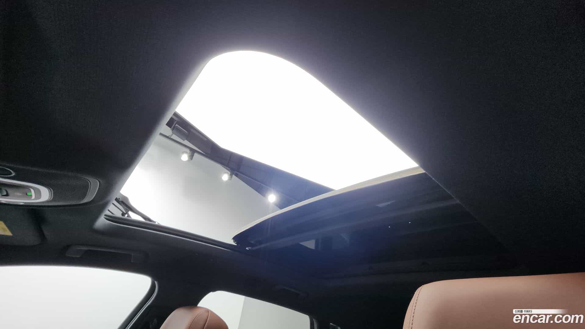 e-tron Audi 2021.10-OPTION-019