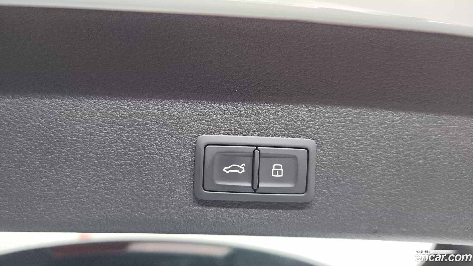 e-tron Audi 2021.10-OPTION-020