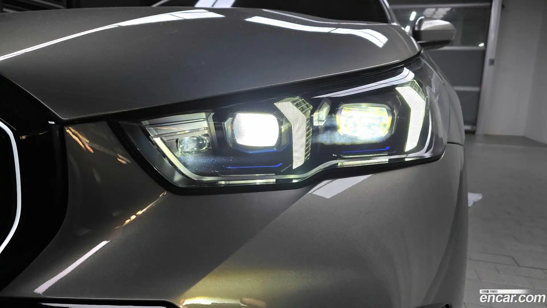5-Series BMW 2025.8-OUTER-032