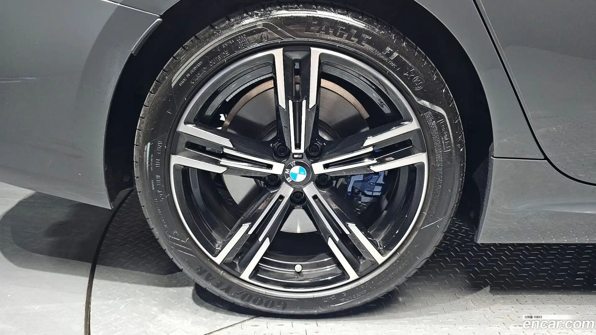 3-Series BMW 2025.9-OUTER-005