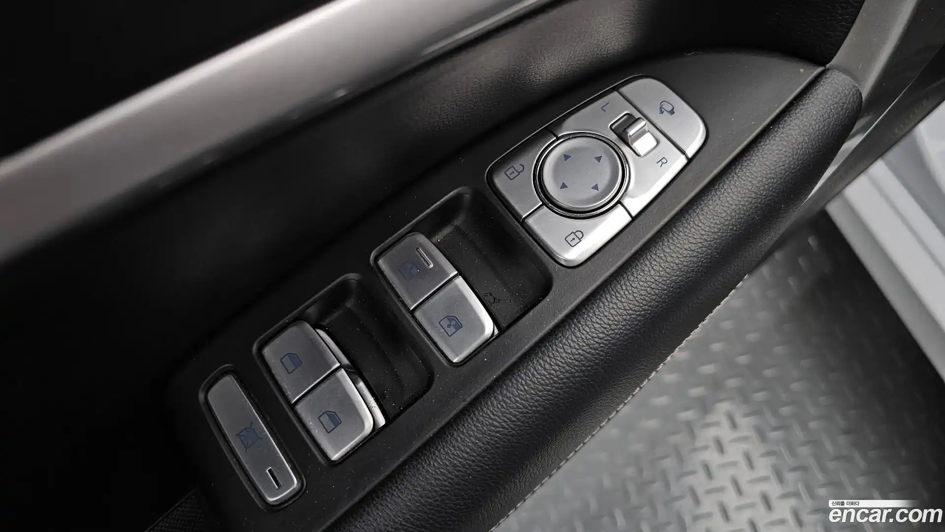 G70 Genesis 2018.3-OPTION-022