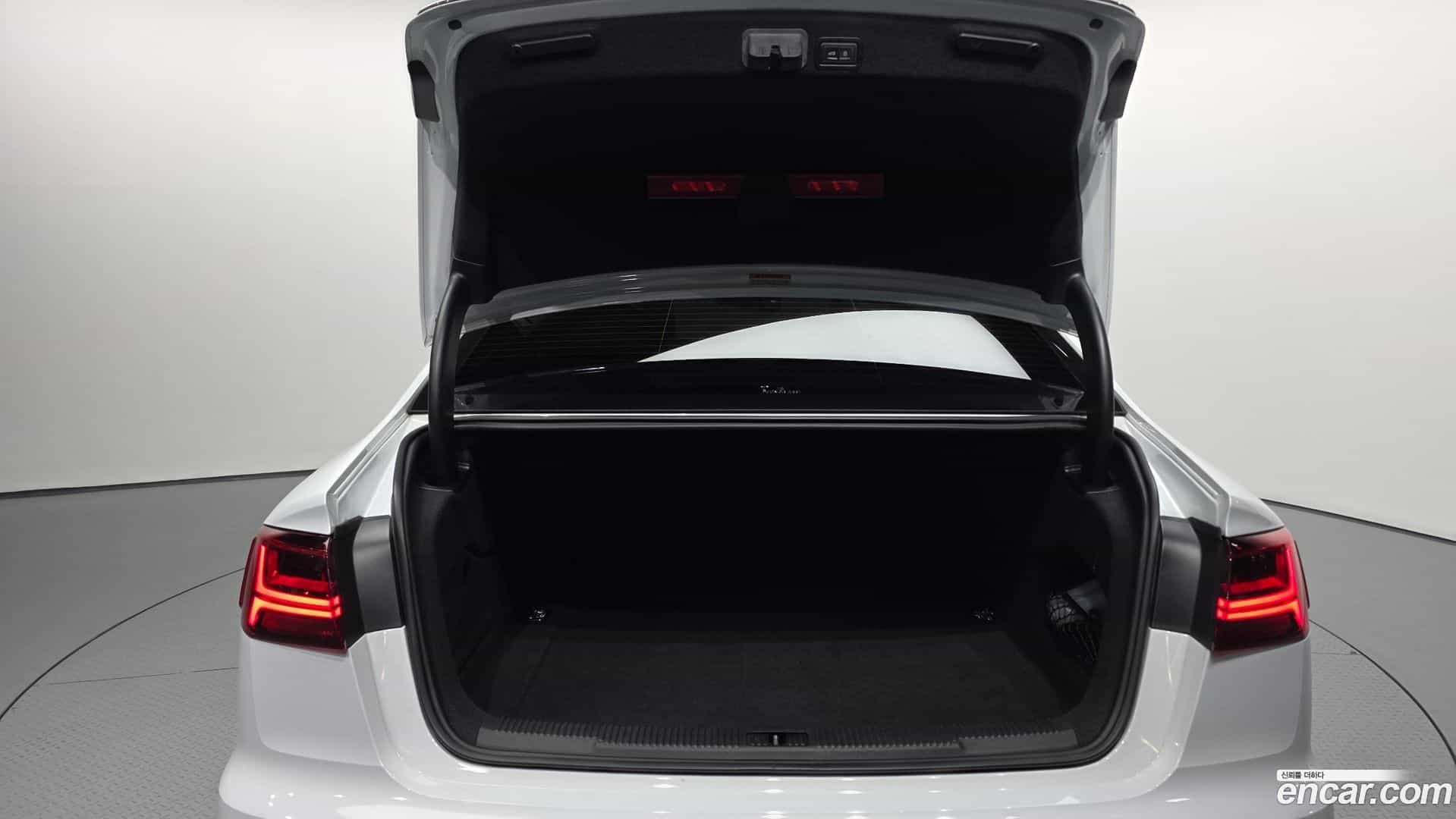 A6 Audi 2015.8-OPTION-024