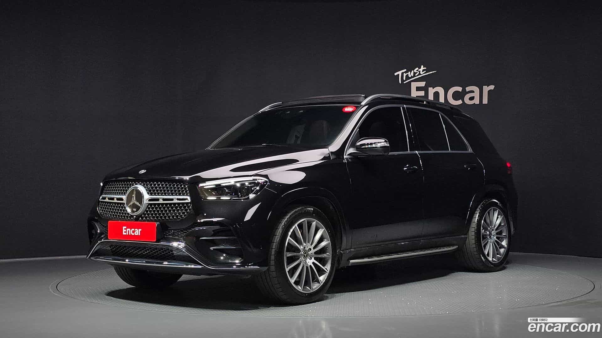 GLE-Class Mercedes-Benz 2025.0-OUTER-001