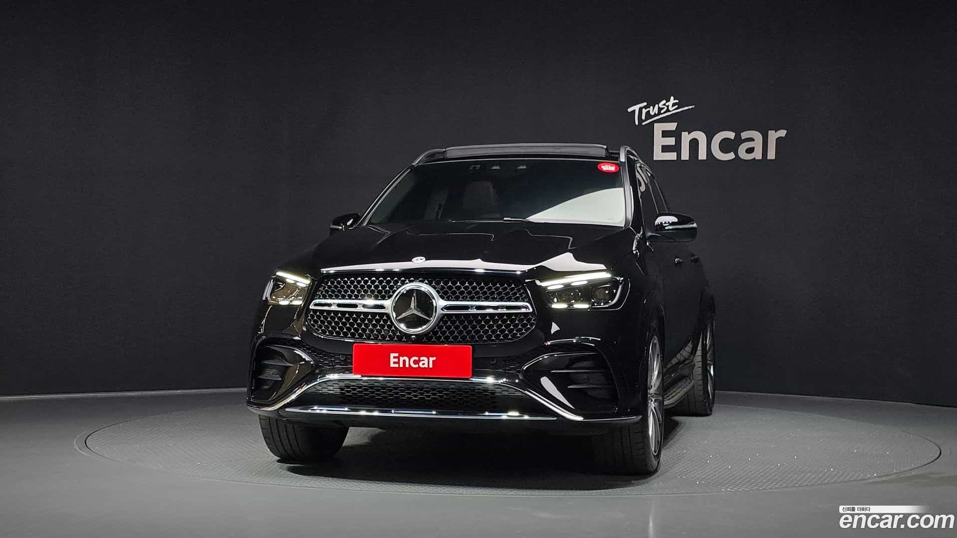 GLE-Class Mercedes-Benz 2025.0-OUTER-003