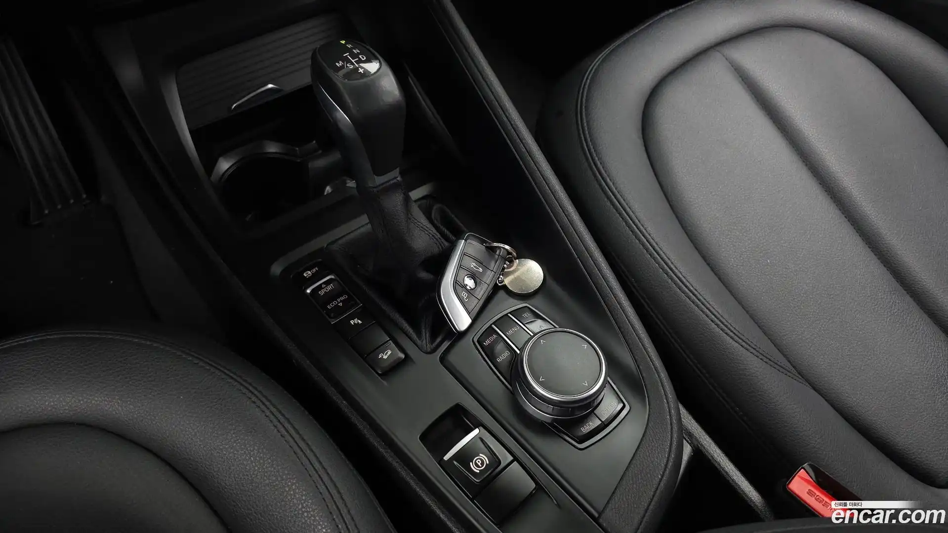 X1 BMW 2016.10-INNER-009