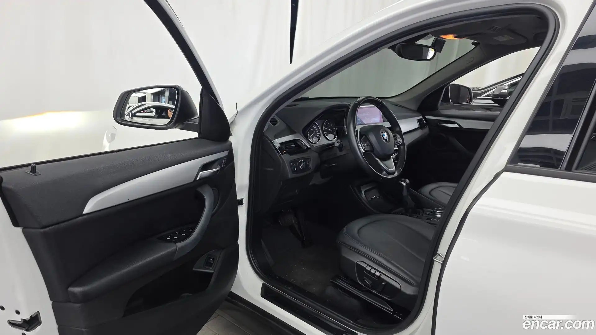 X1 BMW 2016.10-INNER-010