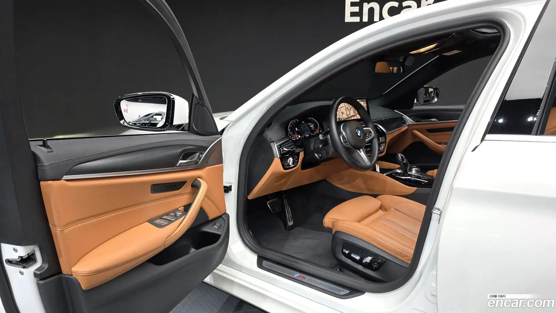 5-Series BMW 2023.6-INNER-010