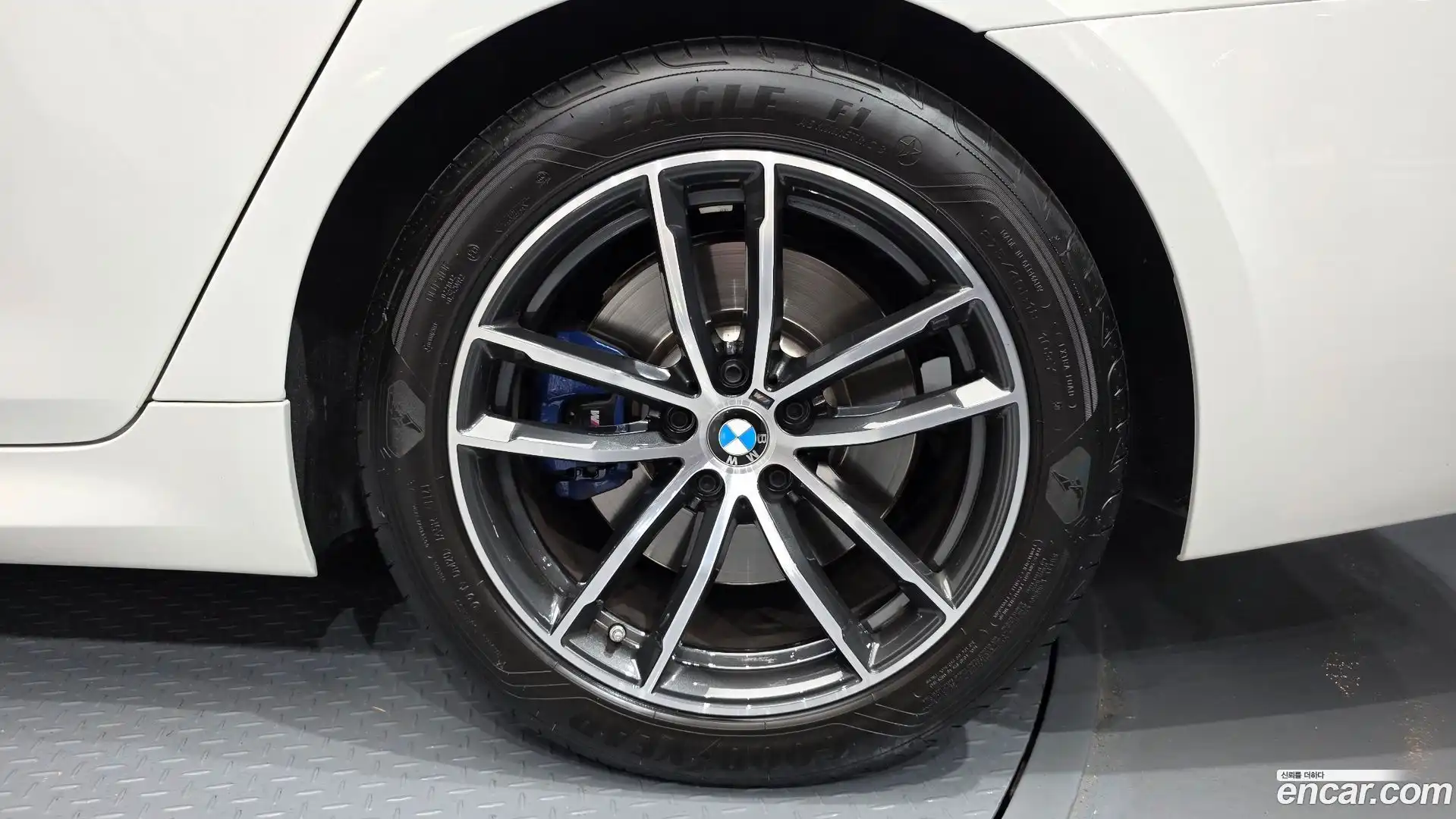 5-Series BMW 2023.6-OUTER-031