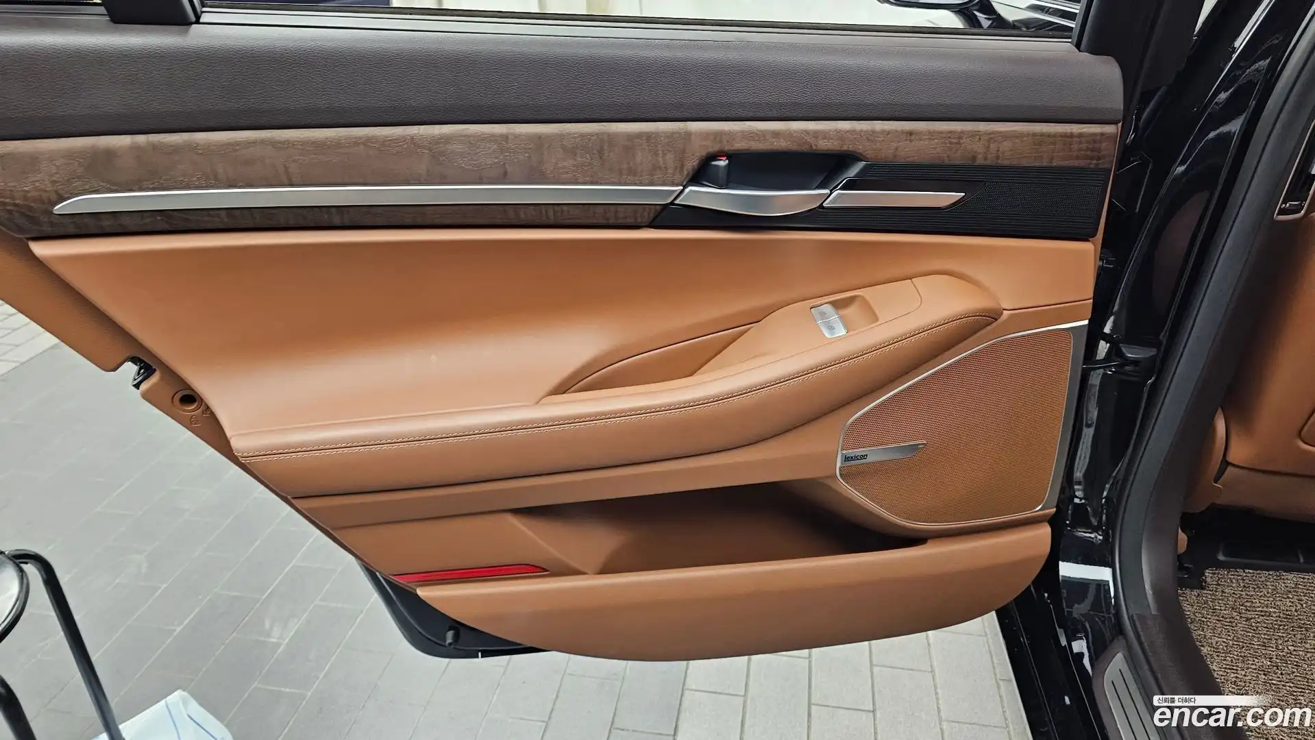 G90 Genesis 2021.3-INNER-035