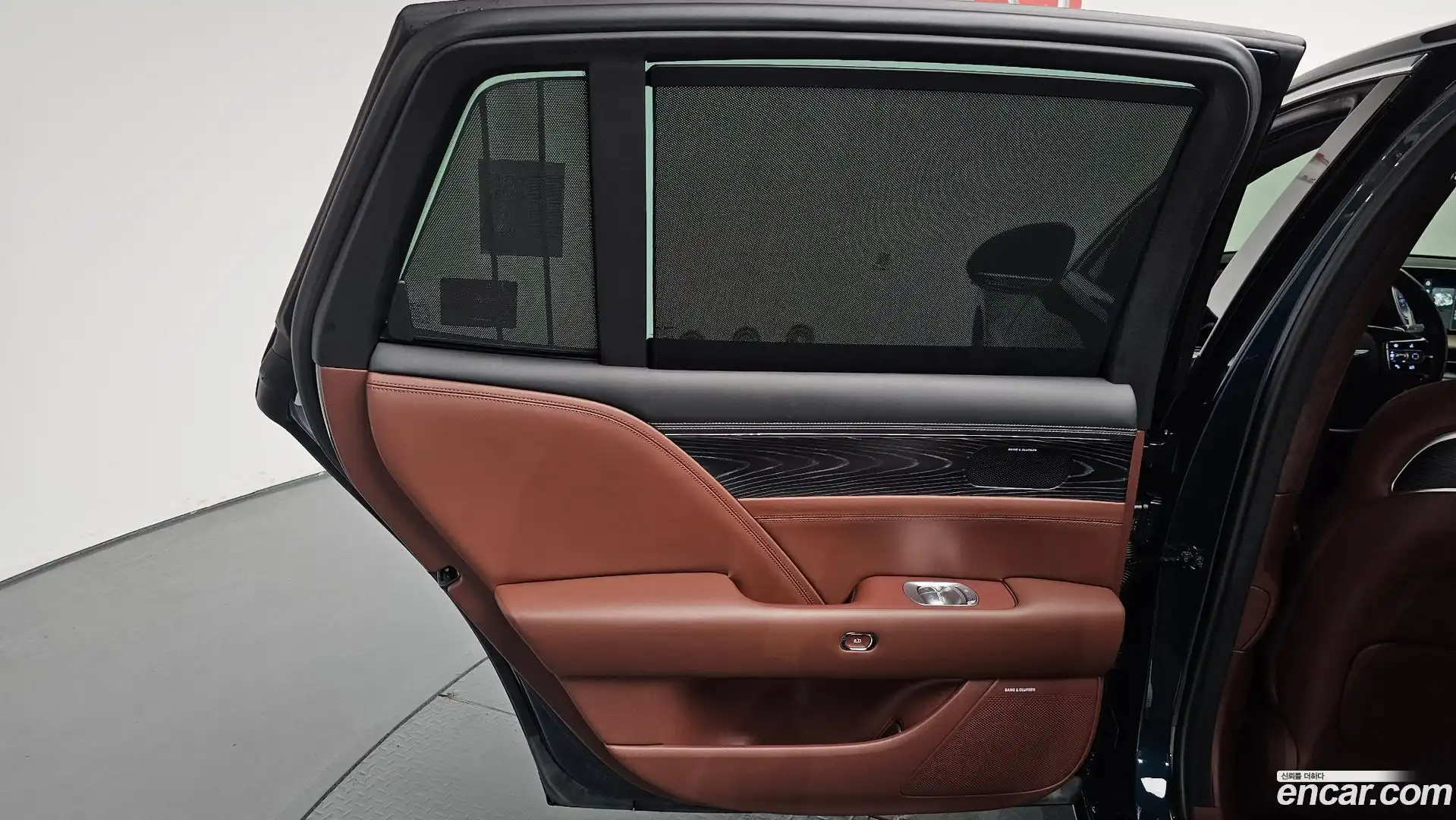 G90 Genesis 2022.10-INNER-035
