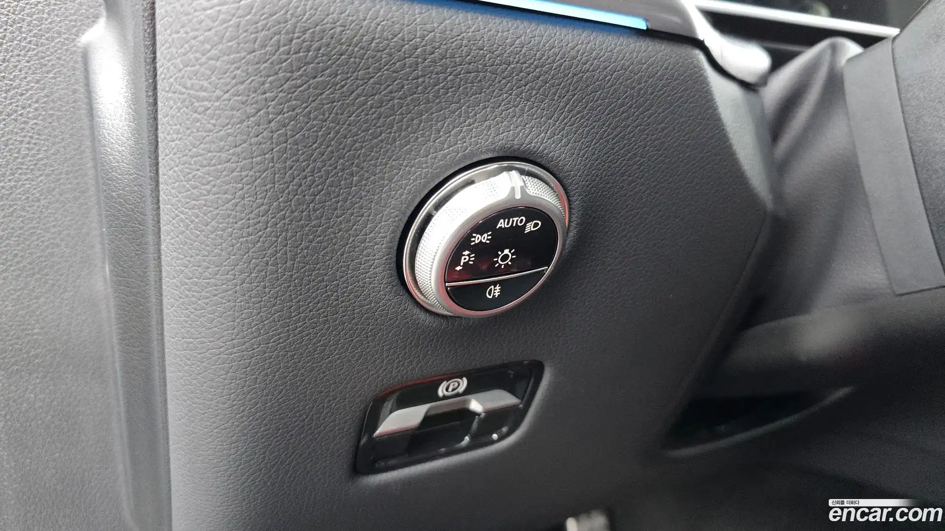 GLC-Class Mercedes-Benz 2025.9-OPTION-023