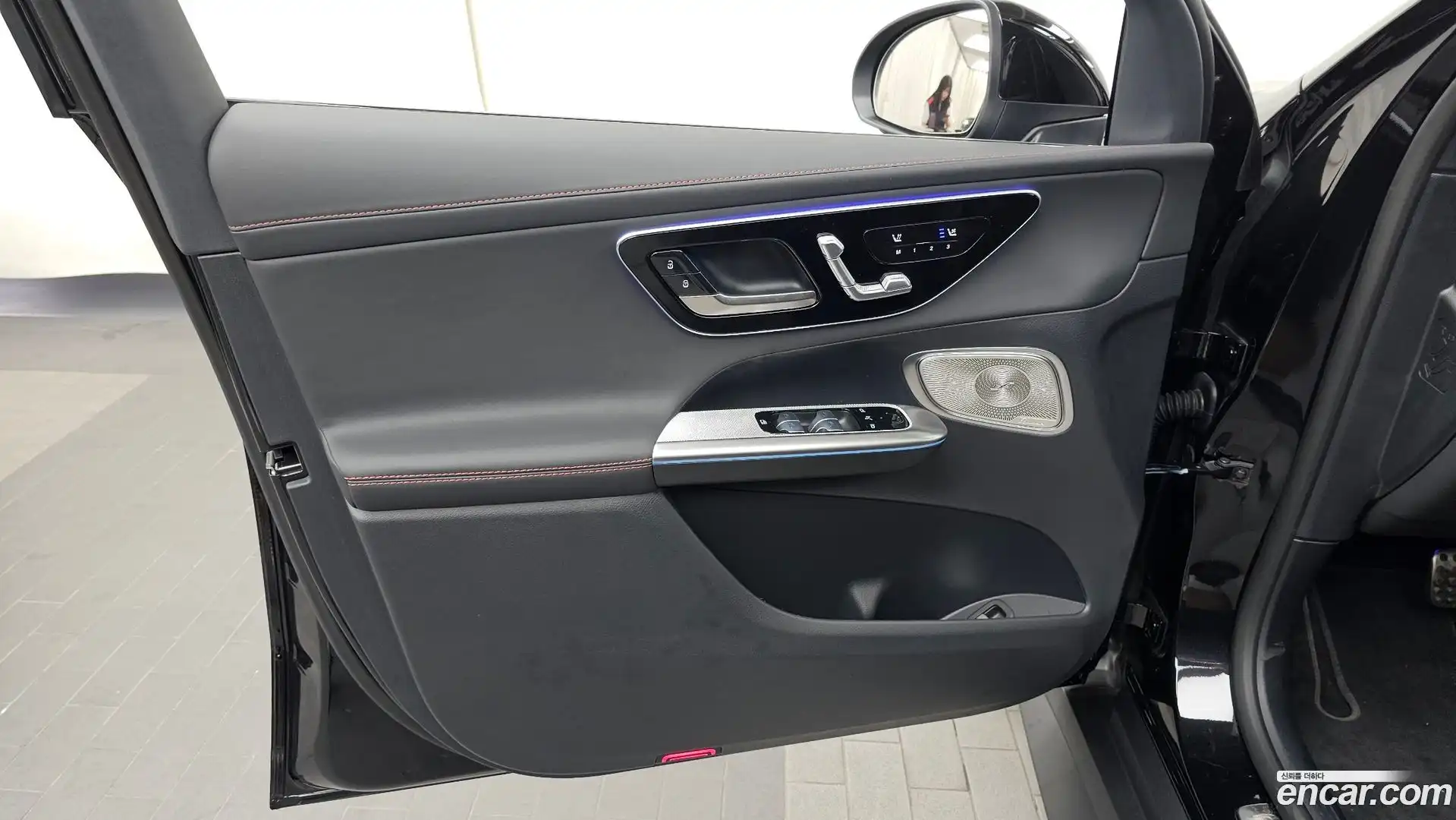 GLC-Class Mercedes-Benz 2025.9-INNER-034