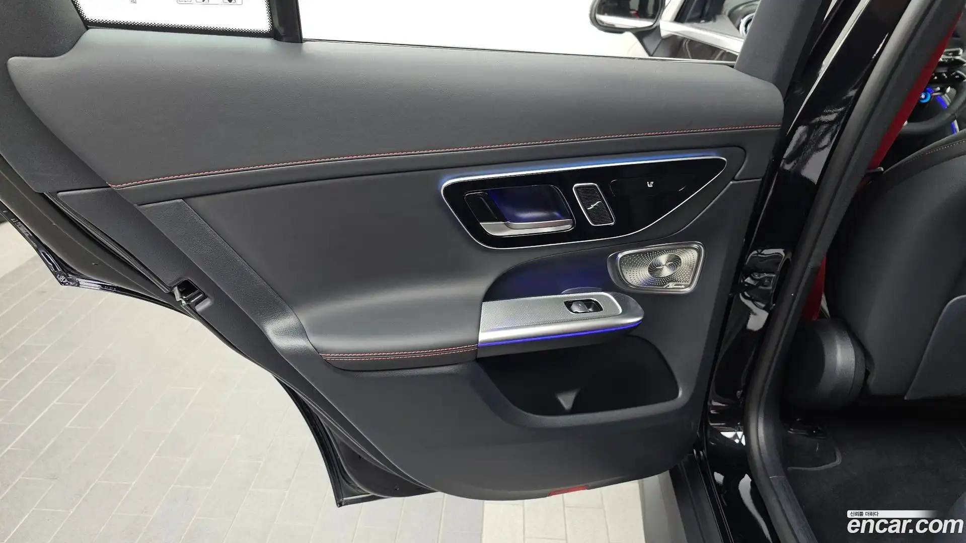 GLC-Class Mercedes-Benz 2025.9-INNER-035