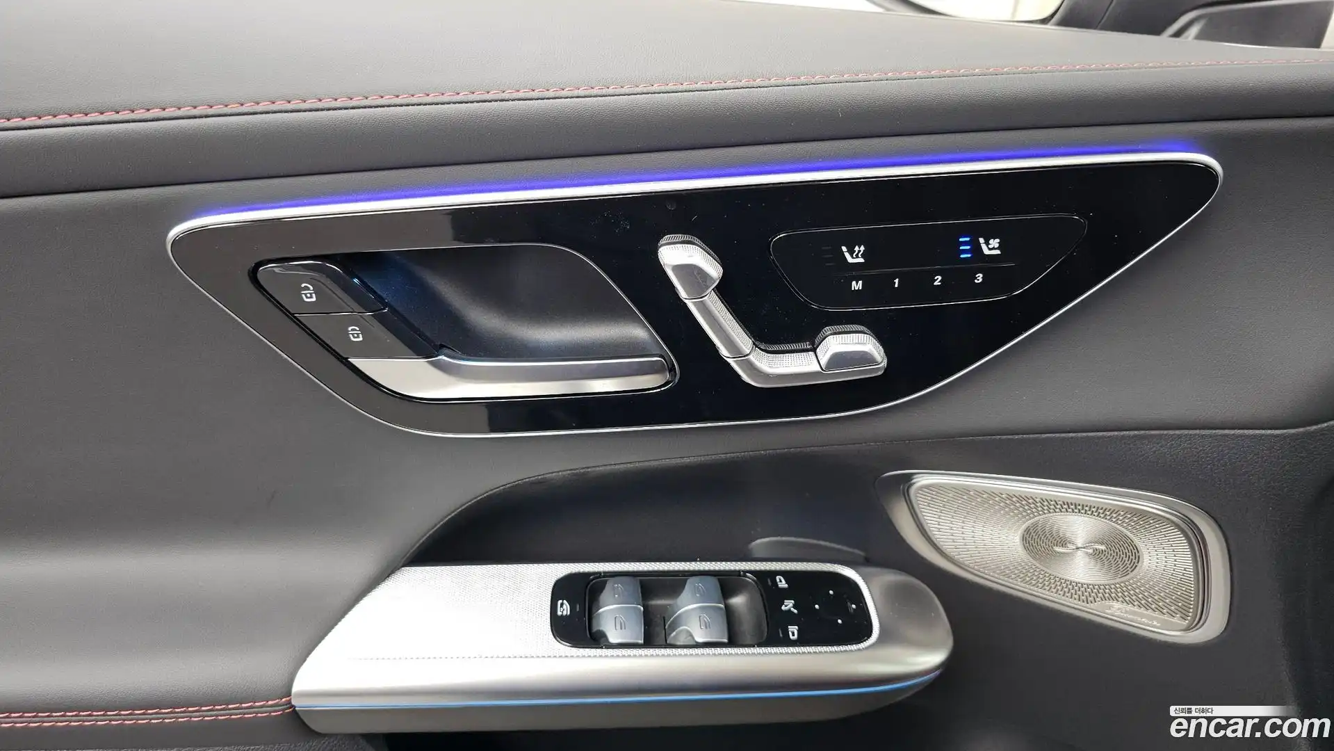 GLC-Class Mercedes-Benz 2025.9-OPTION-042