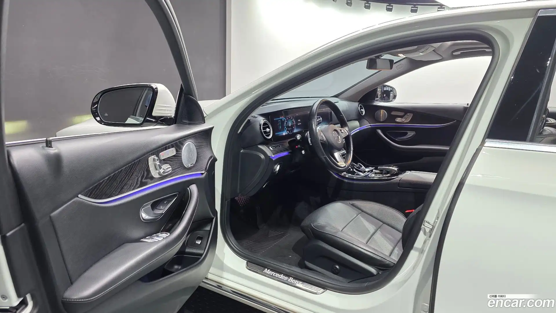 E-Class Mercedes-Benz 2018.6-INNER-010