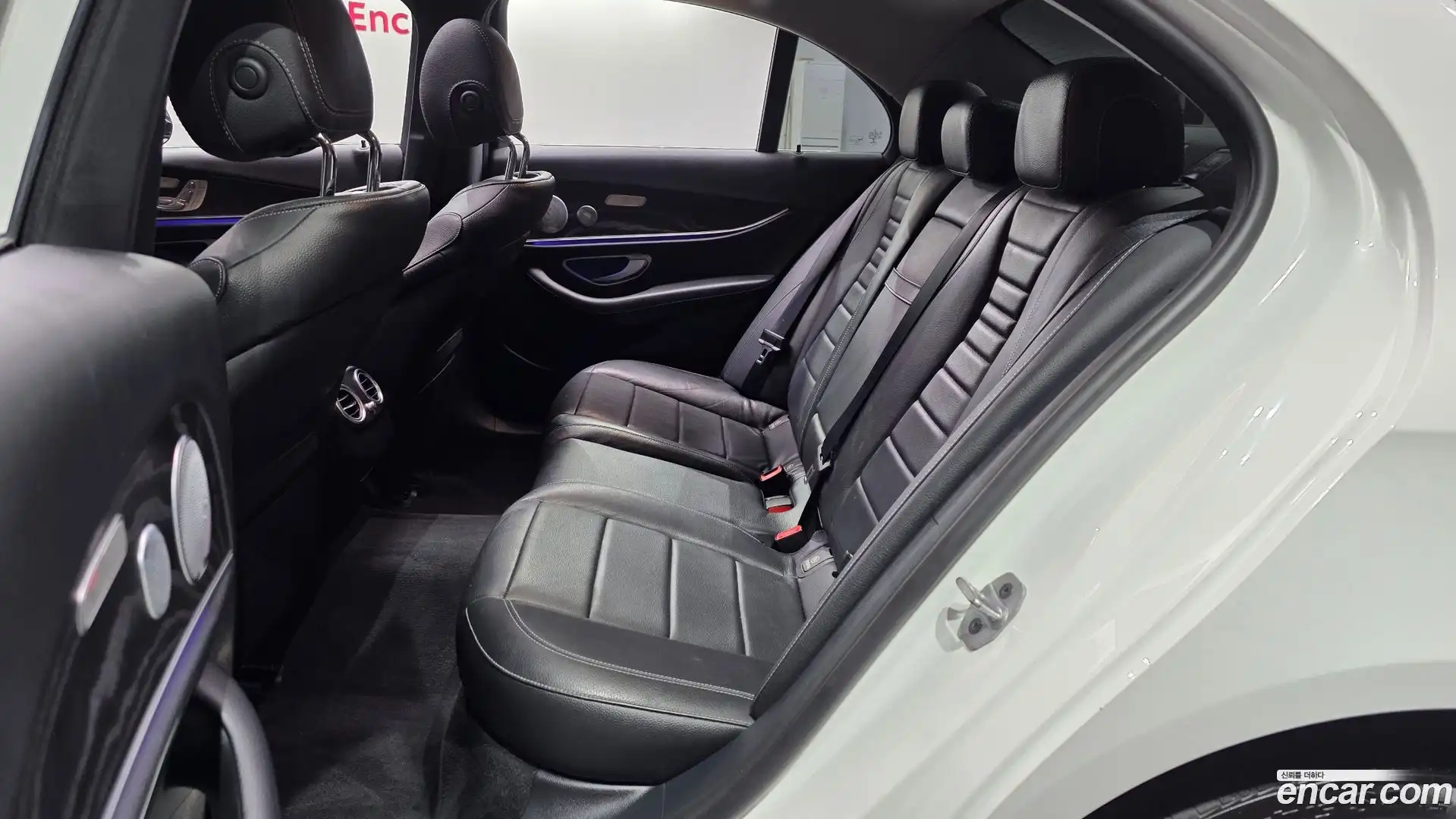 E-Class Mercedes-Benz 2018.6-OPTION-015