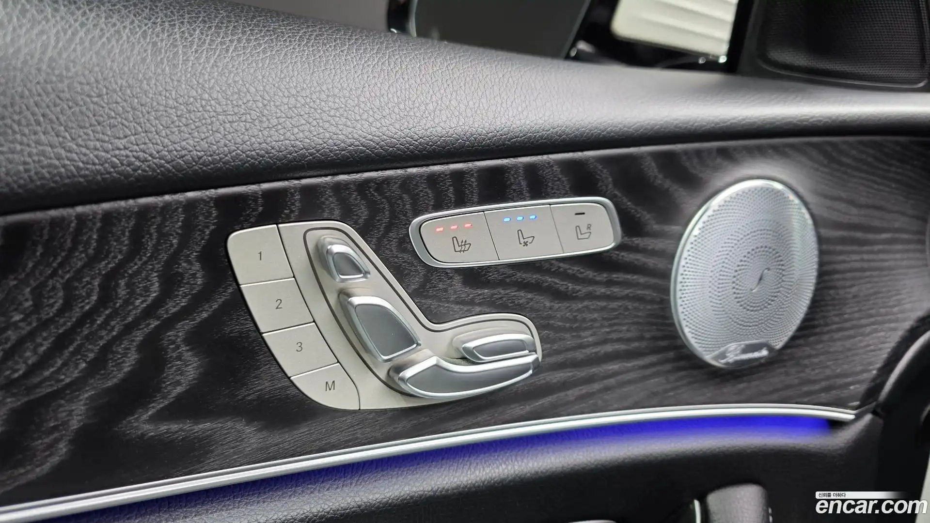 E-Class Mercedes-Benz 2018.6-OPTION-018