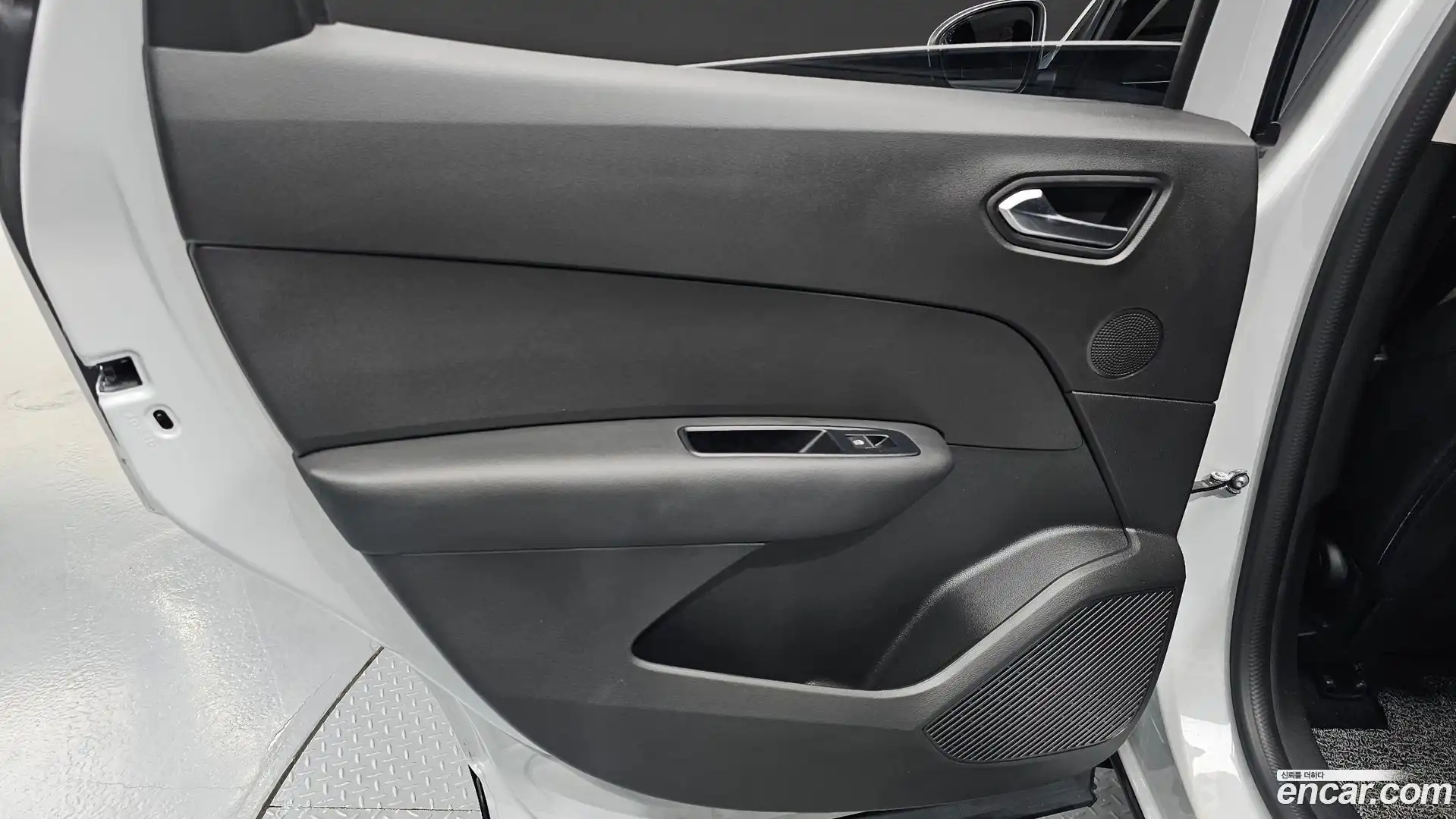 XM3 Renault Korea 2022.3-INNER-035