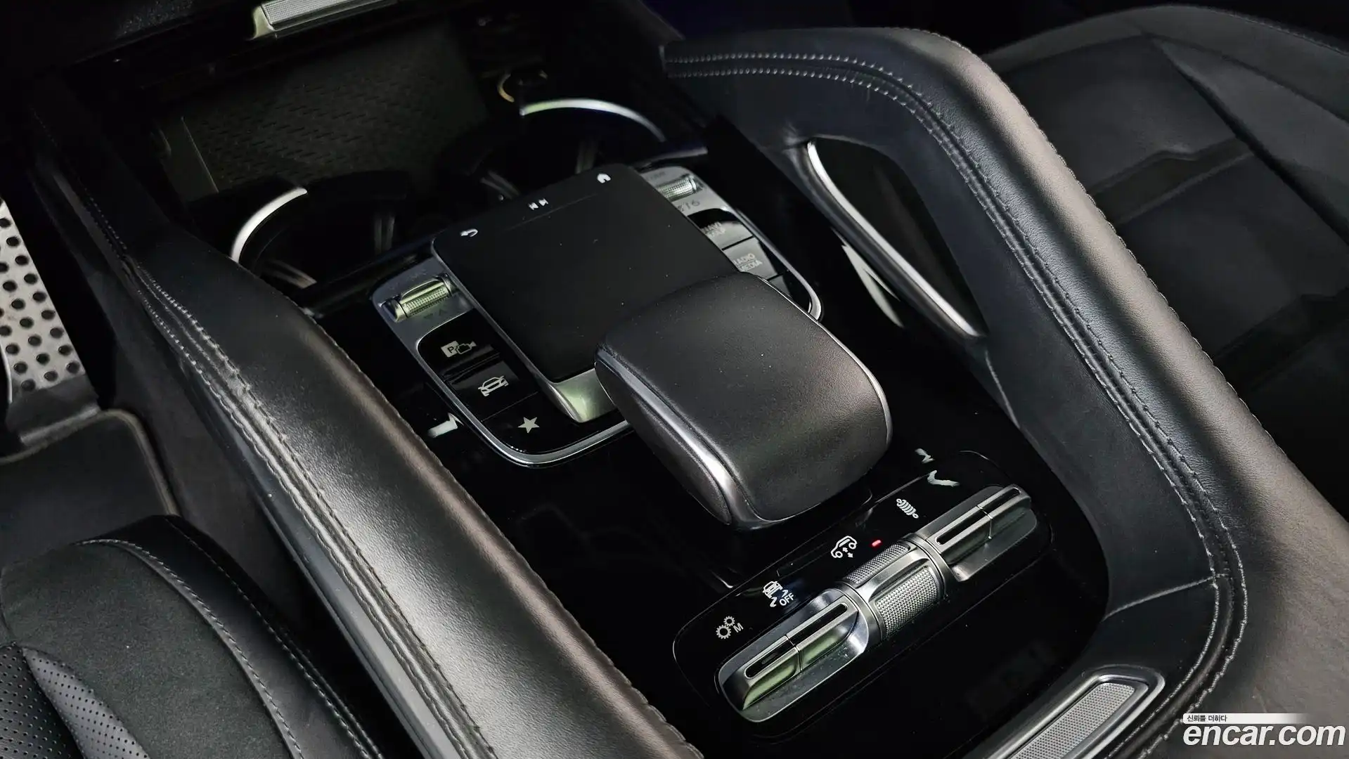 GLE-Class Mercedes-Benz 2021.5-OPTION-024