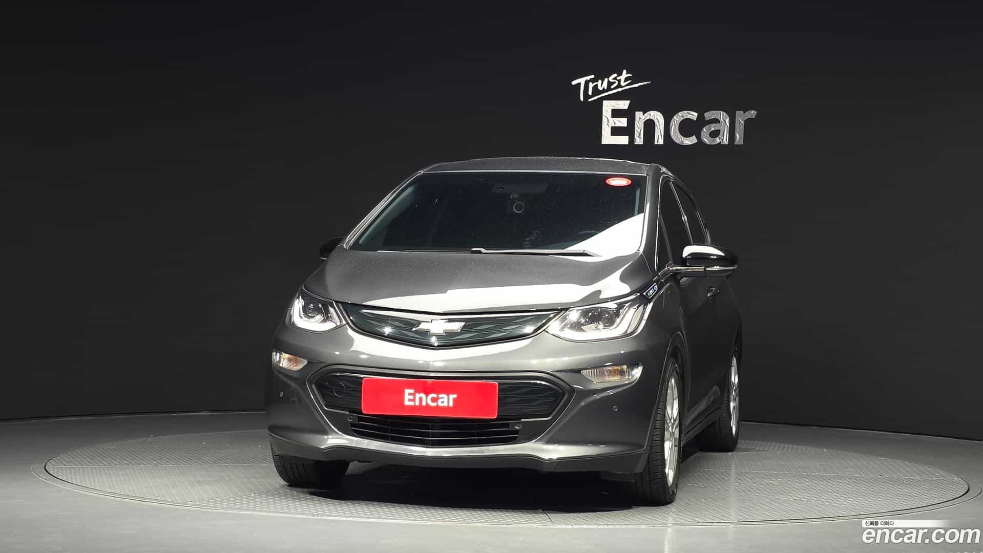 Bolt EV Chevrolet 2018.8-OUTER-003