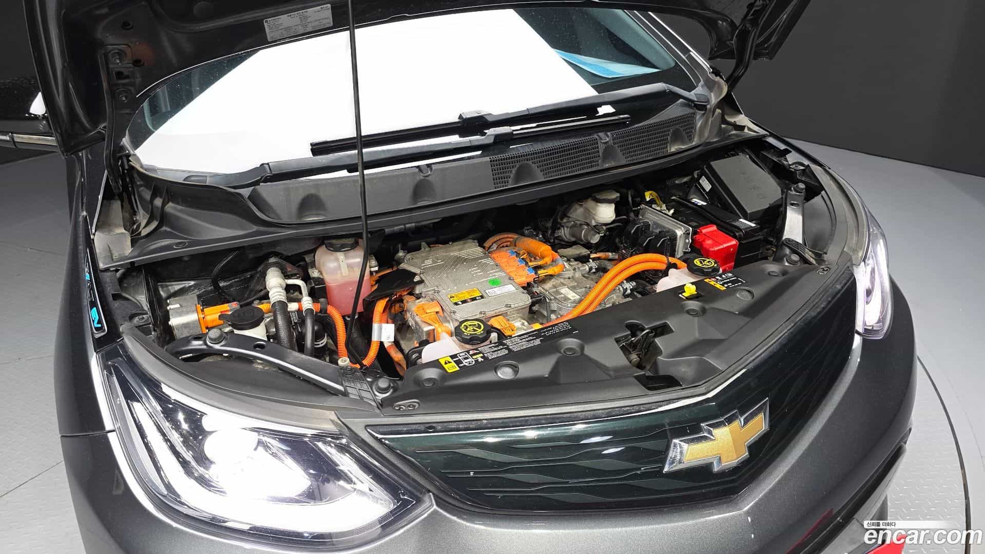 Bolt EV Chevrolet 2018.8-OUTER-006