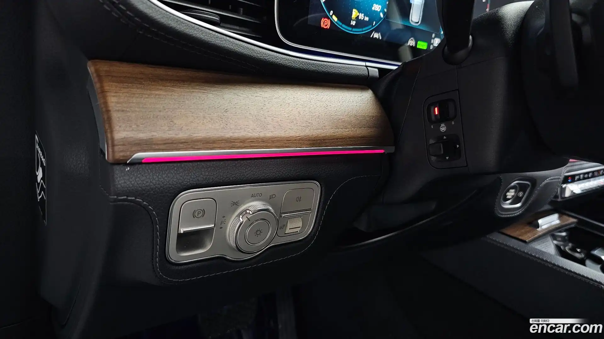 GLE-Class Mercedes-Benz 2021.3-OPTION-052