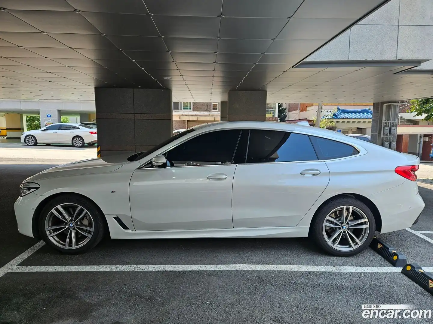 Gran Turismo BMW 2020.1-OUTER-002
