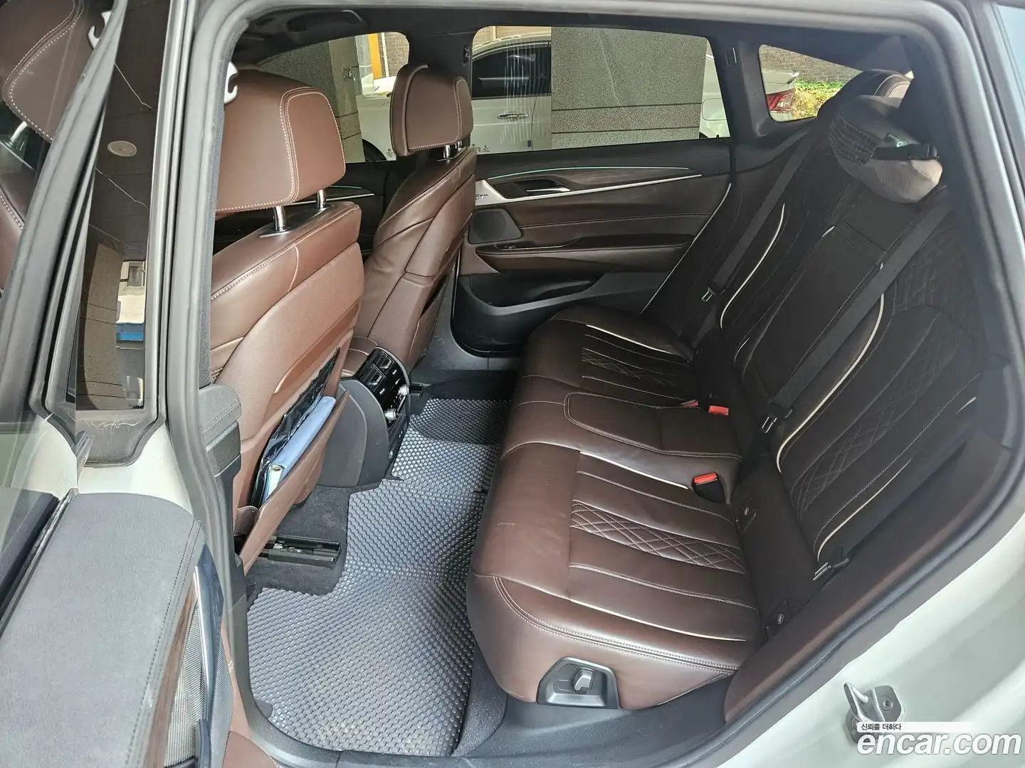 Gran Turismo BMW 2020.1-INNER-008