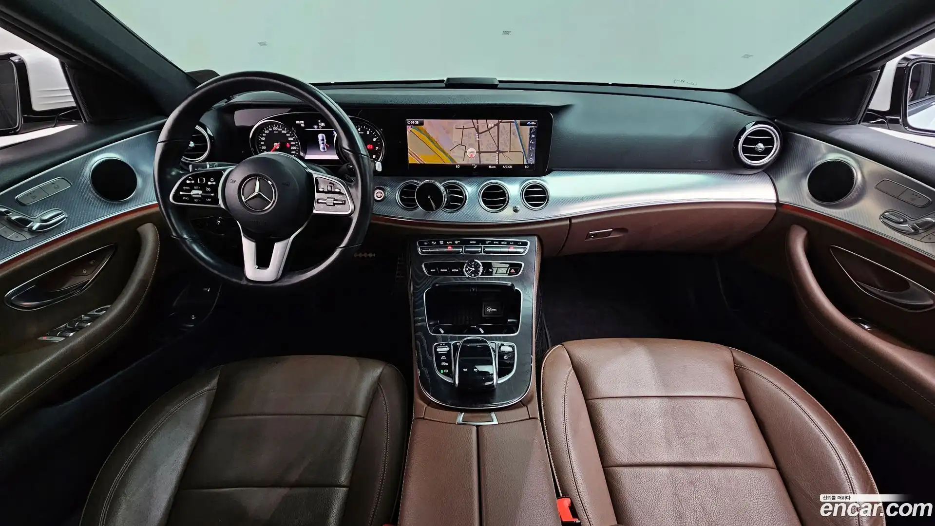 E-Class Mercedes-Benz 2019.10-INNER-007