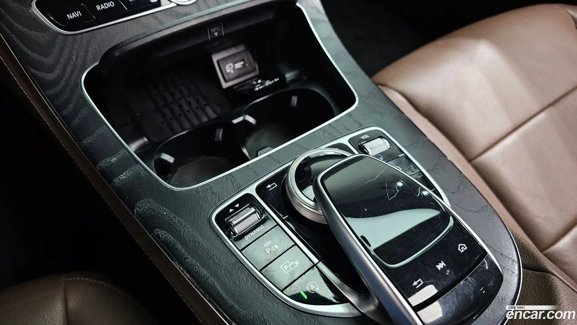 E-Class Mercedes-Benz 2019.10-OPTION-024