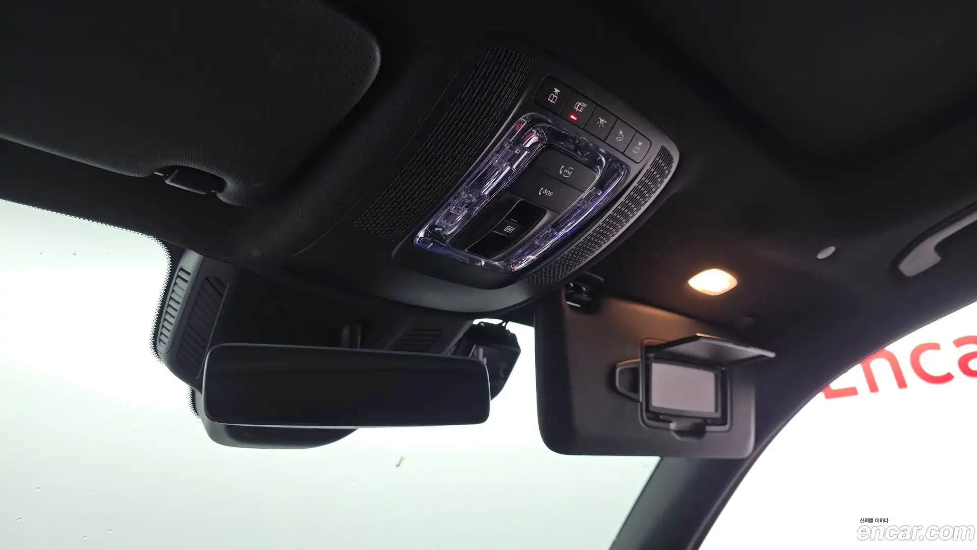 GLB-Class Mercedes-Benz 2022.7-OPTION-020