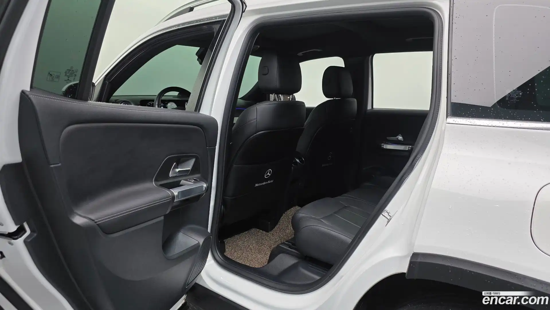 GLB-Class Mercedes-Benz 2022.7-OPTION-021