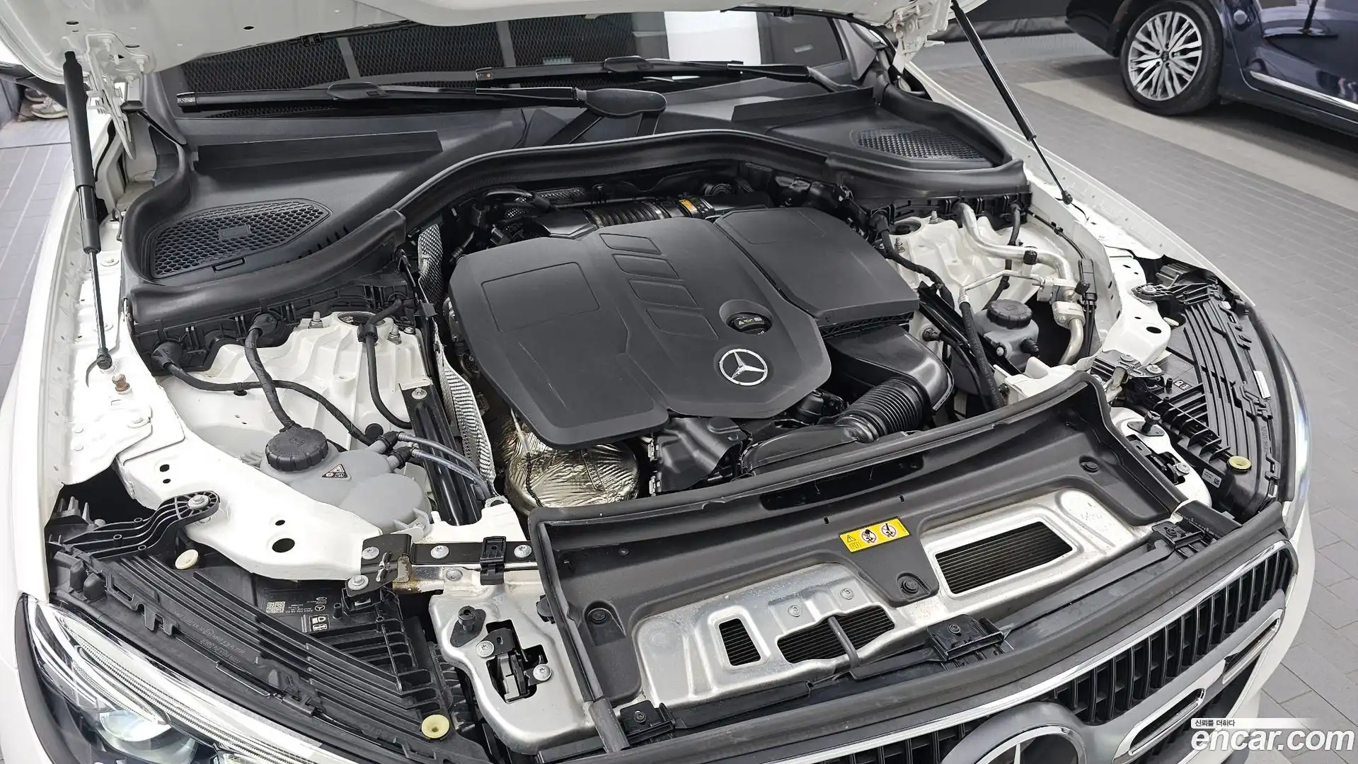 GLC-Class Mercedes-Benz 2024.3-OUTER-006