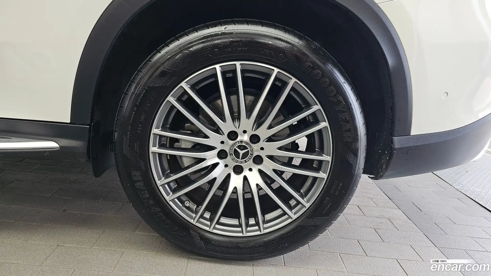 GLC-Class Mercedes-Benz 2024.3-OUTER-031