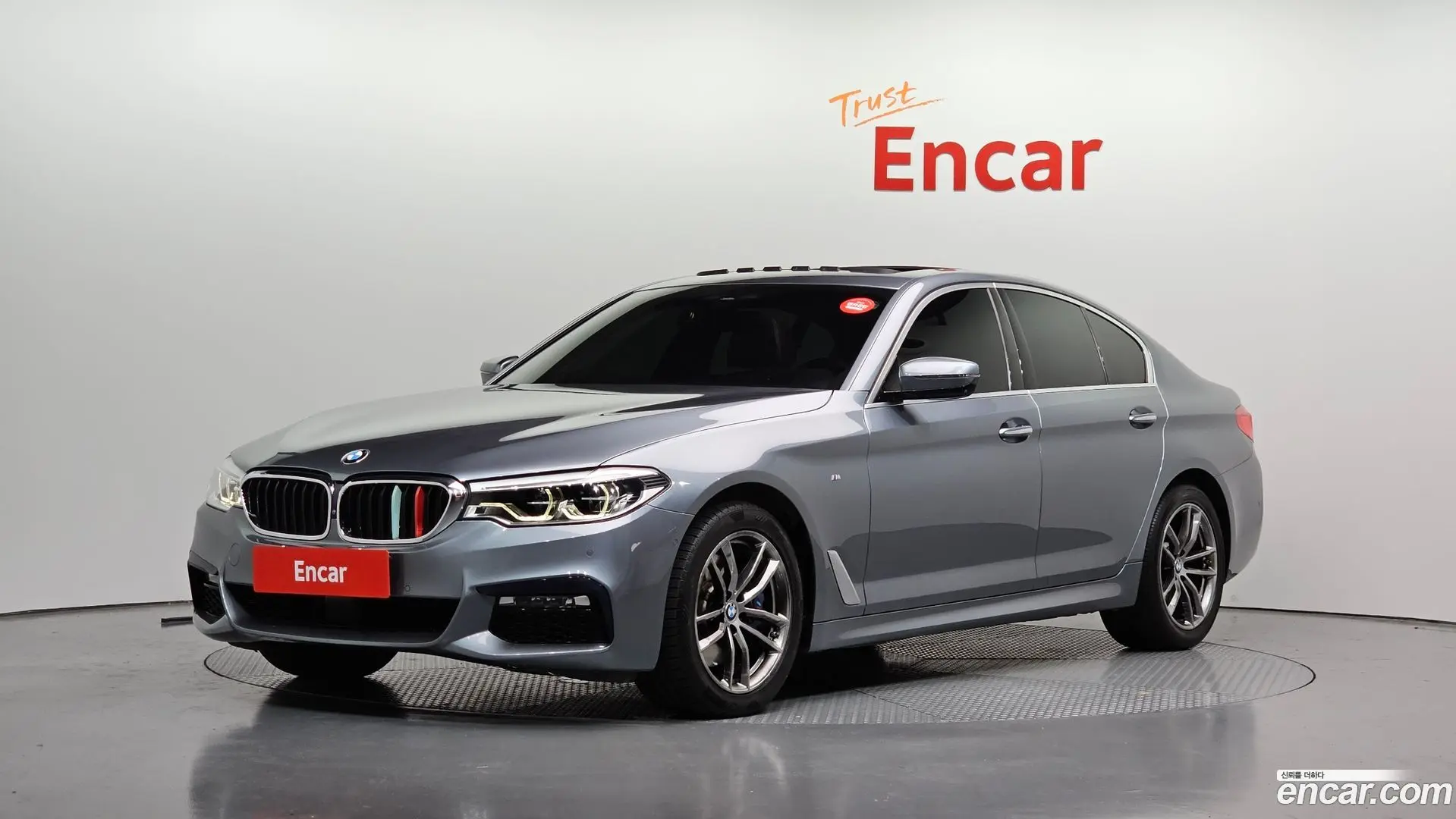 Main__Slider__Photo:5-Series BMW 2018.3-0