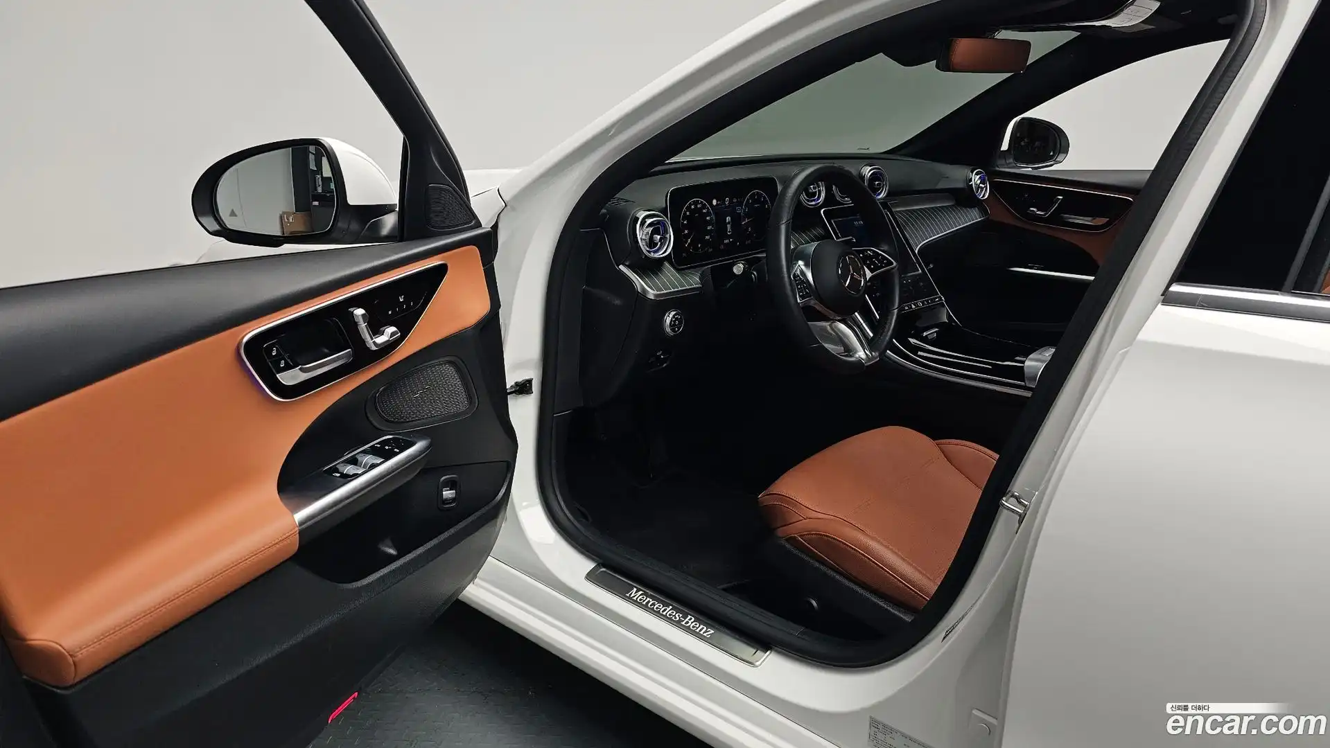 C-Class Mercedes-Benz 2023.7-INNER-010