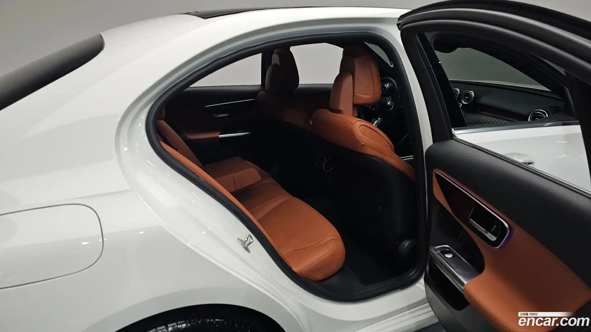 C-Class Mercedes-Benz 2023.7-OPTION-016