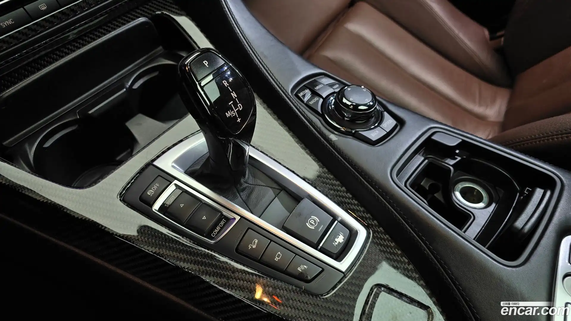 6-Series BMW 2014.2-INNER-009
