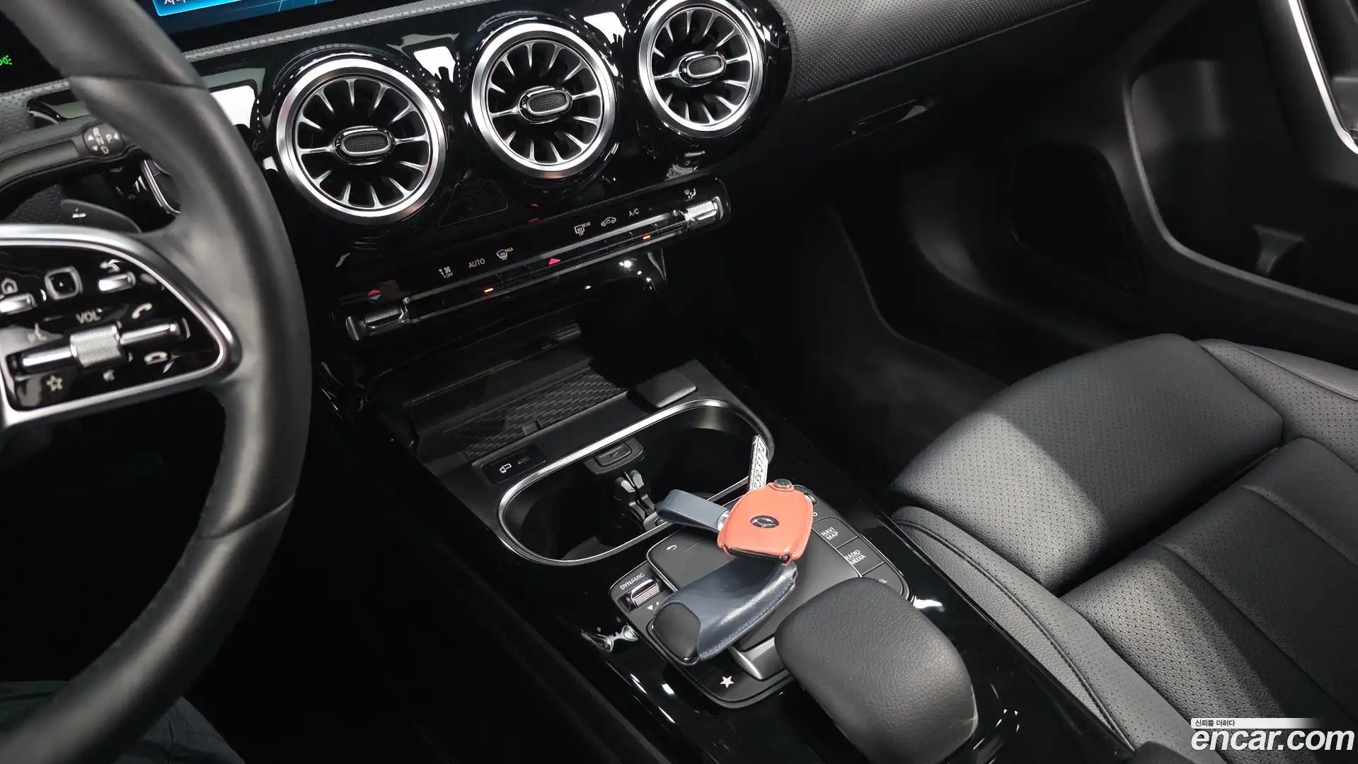 A-Class Mercedes-Benz 2021.4-OPTION-021
