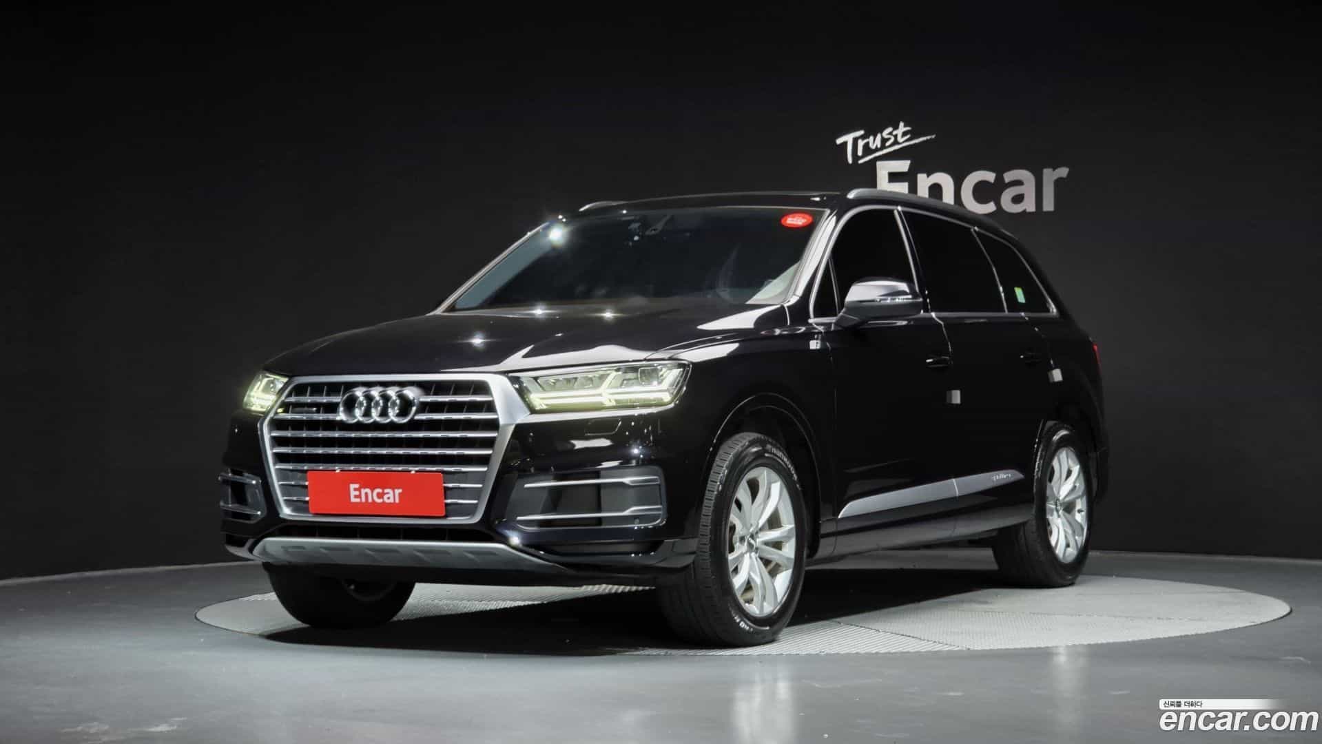Q7 Audi 2019.10-OUTER-001