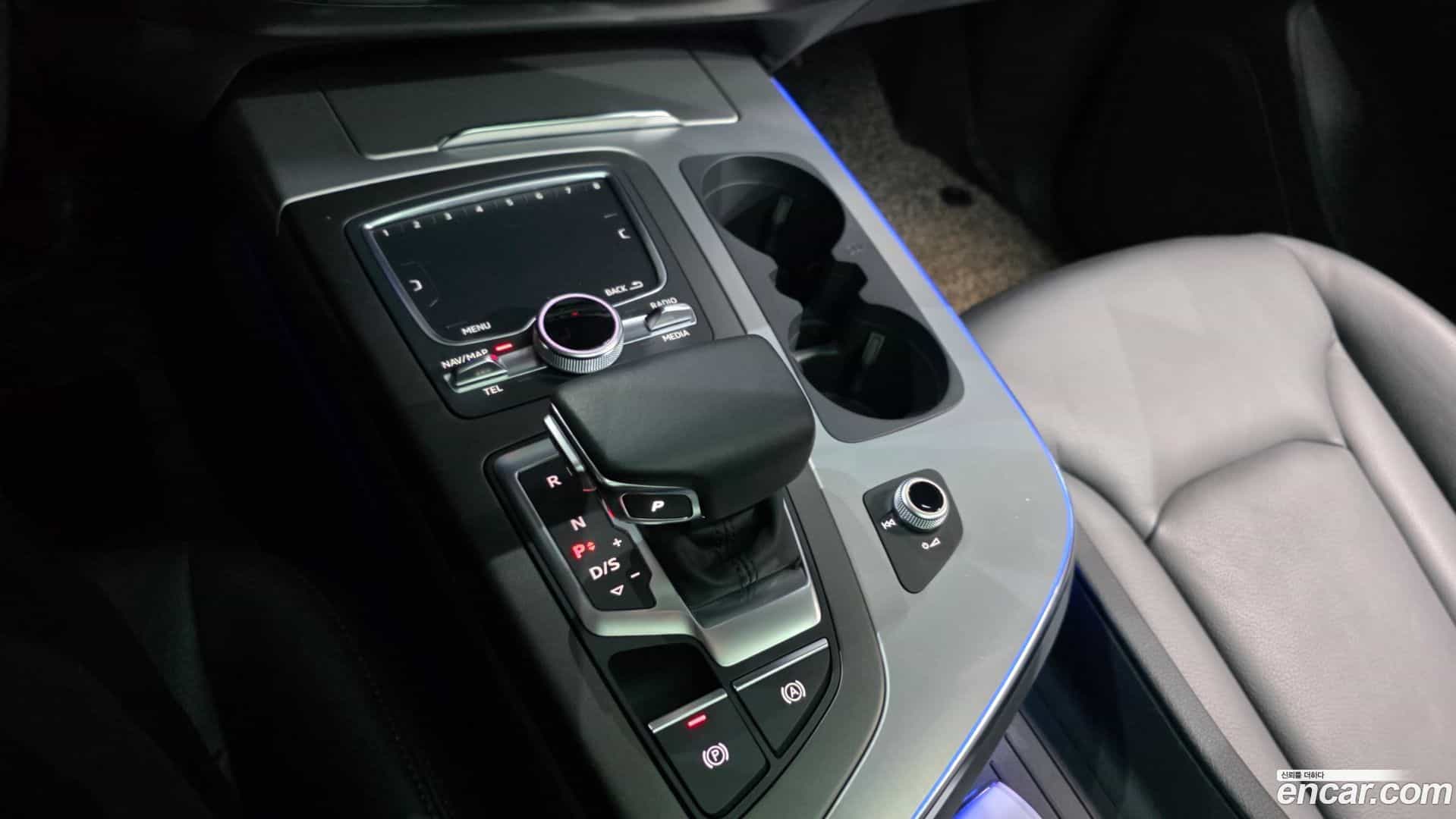 Q7 Audi 2019.10-INNER-009