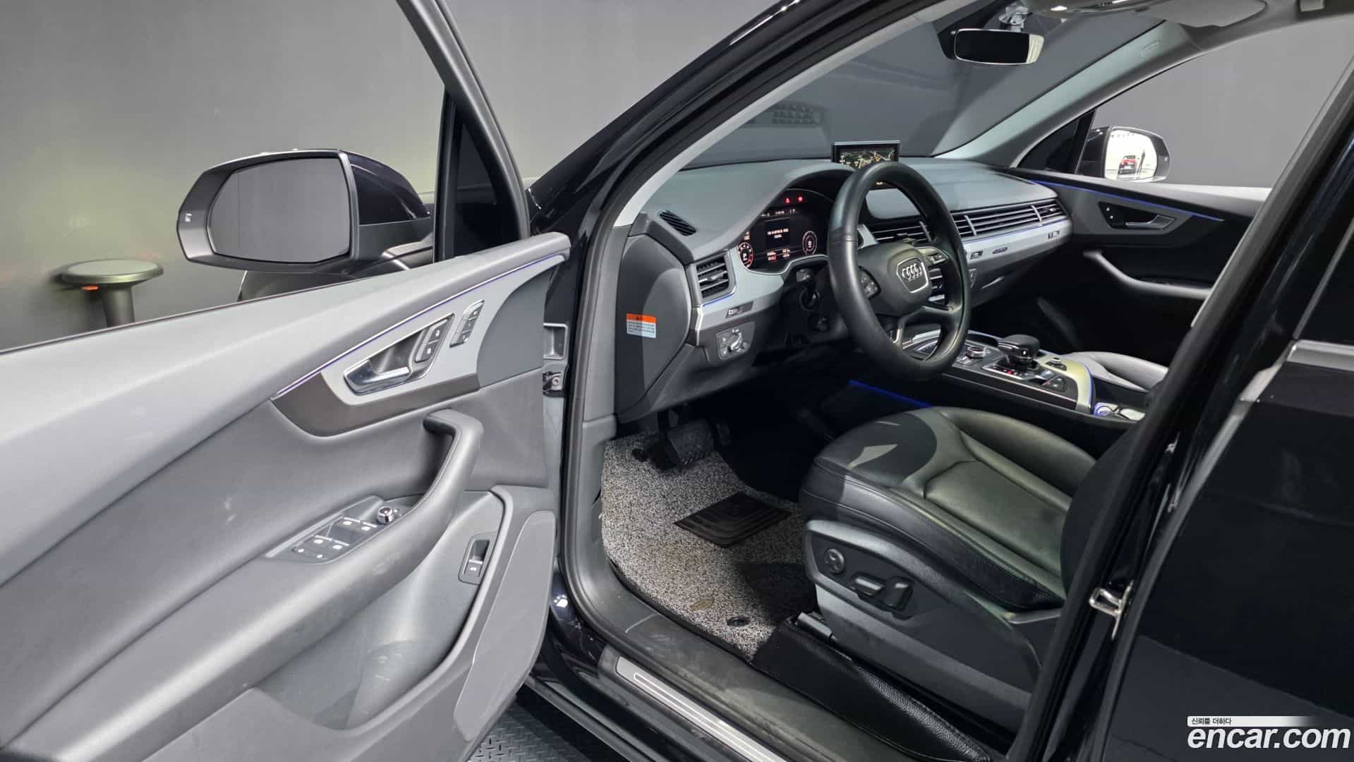 Q7 Audi 2019.10-INNER-010