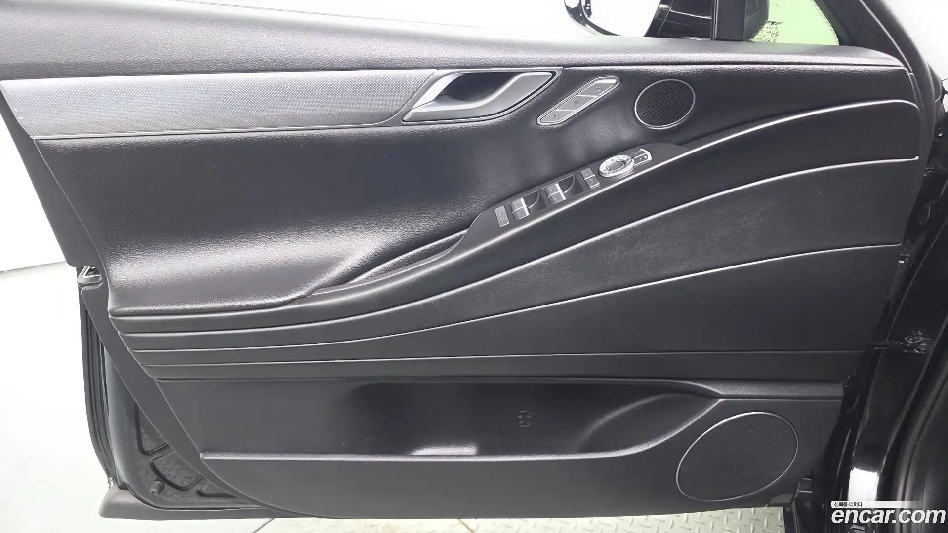 G80 Genesis 2021.3-INNER-034